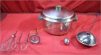 Stainless Pan w/ Lid, Vegetable Steamer,