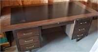 Nice Large Wood Desk Approx 29" x 72" x 36" (hwd)
