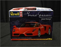 MODEL KIT 1:24 NEW Enzo Ferrari