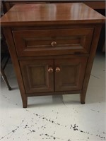 Side table with one drawer and cabinet measures