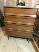 Four-drawer mid century modern chest By Bassett.