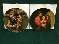 Two new in the box decorative plates with hook