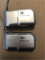 2 x HP PhotoSmart E327 5.0 MP Digital Cameras
