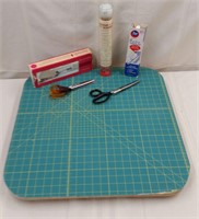 SEWING BOARD ON LAZY SUSAN , 2 SHEARS PLUS