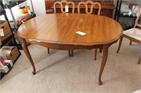 Antique Solid Wood Bassett Dinning Room Table