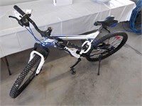 CCM Apex bike - used - 21 speed