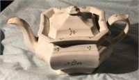 White Porcelain Teapot With Lid