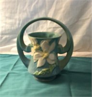 Roseville USA 387-7  Clematis Basket Vase
