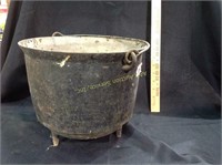Footed Iron Pot w/ Handle