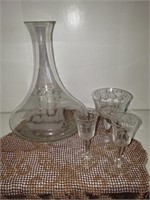 ETCHED SHIP DECANTER, 3 ETCHED STEMS