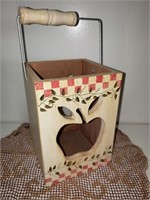 APPLE BASKET CANDLE HOLDER