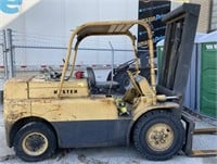 Hyster C5D forklift, gas or lp, 6’ forks, 2 stage