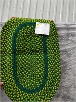 green braided mat