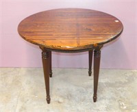 Round Pine Top Breakfast Table