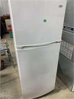 Whirlpool Refrigerator top freezer 10cu/ft
