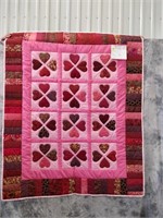 Appliqued Hearts crib quilt (pinks)
