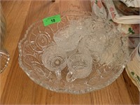 LARGE PUNCHBOWL AND CUPS SET