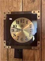 Pioneer Seed Battery Operated Clock