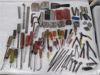 25 Screwdrivers & Various Files & Tools