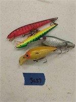 ** vintage lure***Red,yellow silver,green