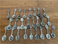 The Franklin Mint Country Store 25 Pewter Spoons