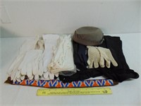 Gloves & Jughead