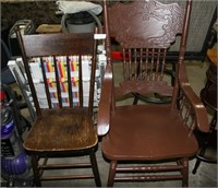 2 VTG. SINGLE WOODEN DINING CHAIRS