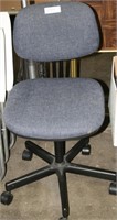 PADDED ROLLING OFFICE CHAIR