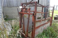 Hagedorn Cattle Chute w/Headgate