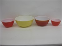4 Vtg Pyrex Nesting Milk Glass Bowls - 10" Largest