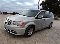 2012 Chrysler Town and Country Touring