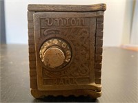 Kenton cast iron union bank safe