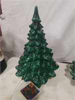 Ceramic Christmas tree with bulbs