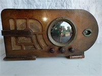 Empire wood case tube radio