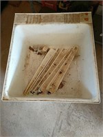 Plastic laundry/utility tub sink