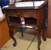 Vtg Mahogany Telephone Table