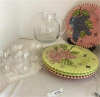 (4) GATEWARE PLATES (TWO PINK AND TWO GREEN)