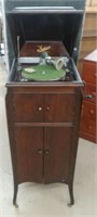 VINTAGE RECORD PLAYER CABINET NEEDS WORK