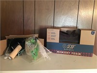 Dearfoams house shoes & box of misc. items