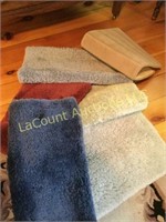assorted bath matts good condition