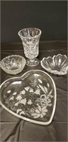 Mixed lot of serving pieces