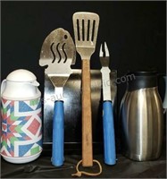 Outdoor entertaining grill utensils and 2 carafes