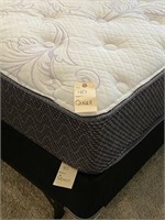 QUEEN MATTRESS & BOXSPRING & FRAME