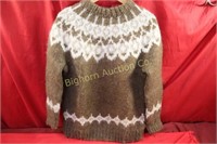 Iceland 100% Wool Sweater Size Medium