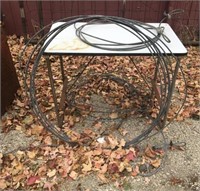 Table and metal wire