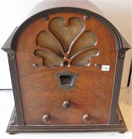 ROGER CATHEDRAL STYLE RADIO