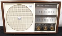 WESTINGHOUSE-WALNUT VENEER WOOD CASED RADIO