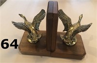 PAIR OF FLYING GEESE BOOKENDS