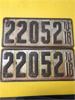 Antique set of 1916 Illinois license plates
