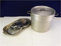 Assorted stainless steel pots/pans